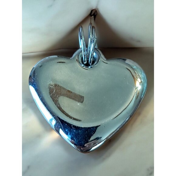Unmarked Jewelry - Polished Silver Metal Heart Pendant